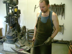 cleaning of forge-surface